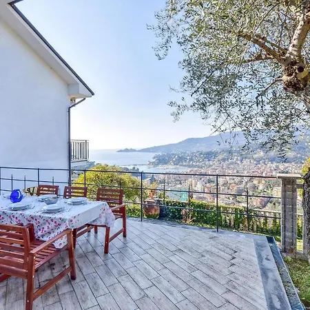 In With Kitchen Holiday home Rapallo