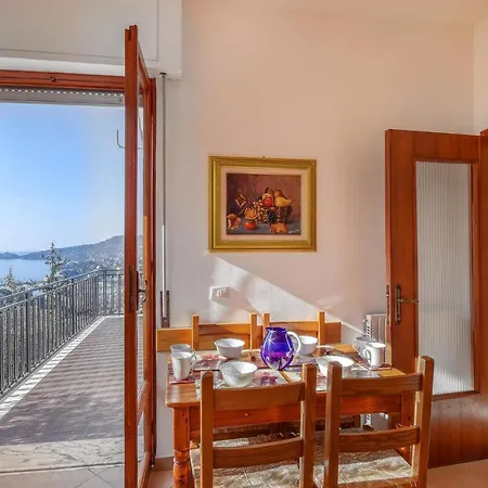 Hébergement de vacances In With Kitchen Rapallo