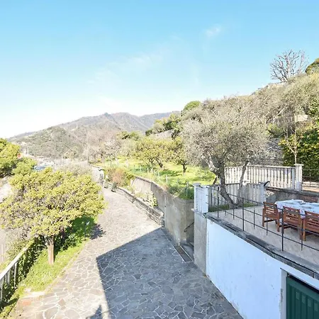 Gorgeous Home In Rapallo With House Sea View
