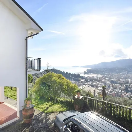 Gorgeous Home In Rapallo With House Sea View