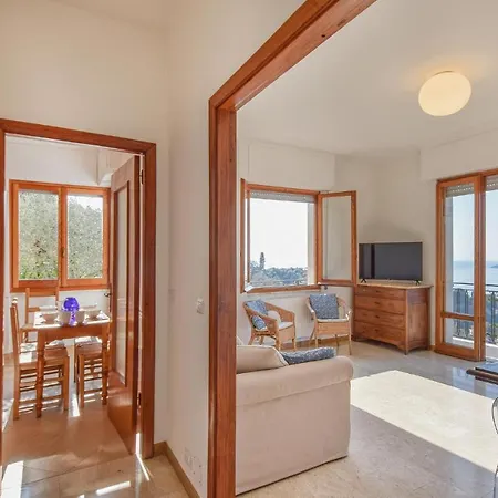 Gorgeous Home In Rapallo With House Sea View * ラッパロ